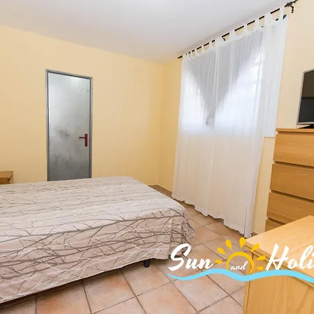 Apartamento Gil Vernet Bj-1